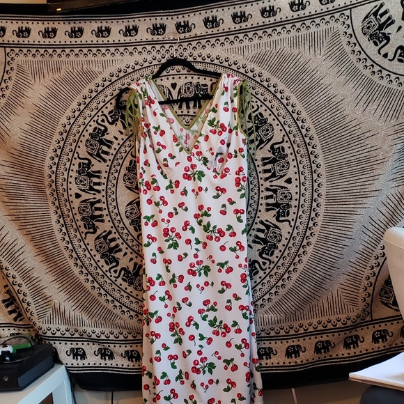 Pinup couture cherry dress - Picture 1 of 2